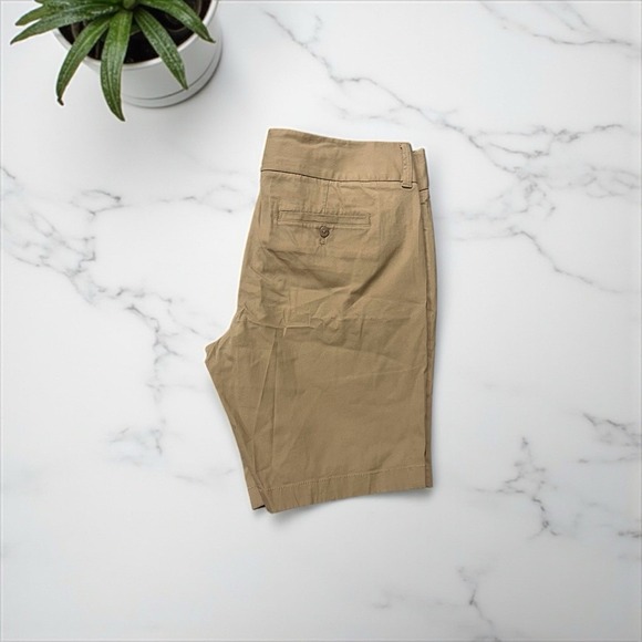 J.CREW Women's Bermuda Chino Shorts Stretch, Khaki Tan, Size 10 - Picture 3 of 5